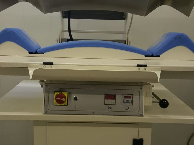 Professionele finishing-machine in onze wasserij